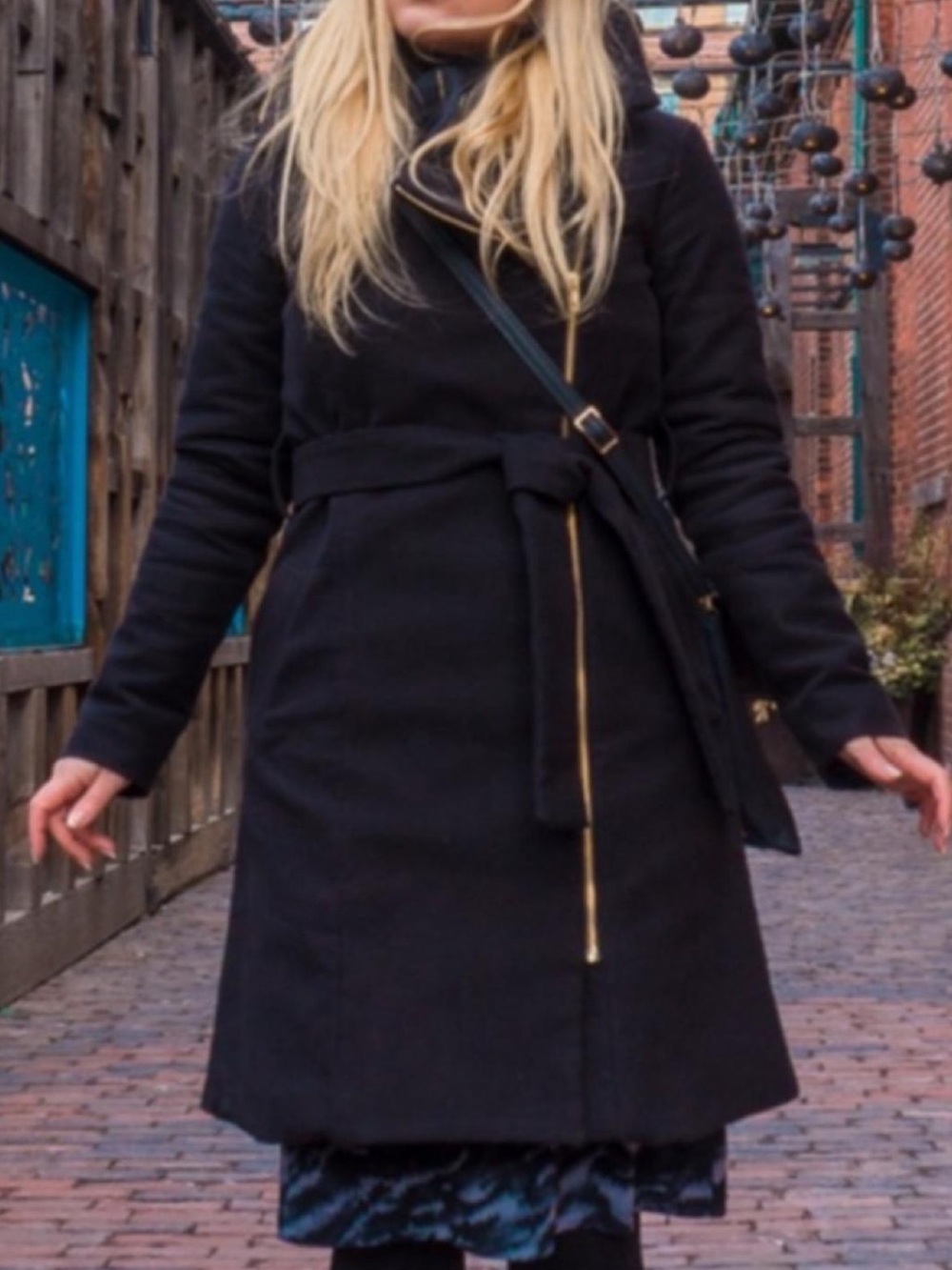 Vaute Couture Emily Coat - Picture 10 of 12